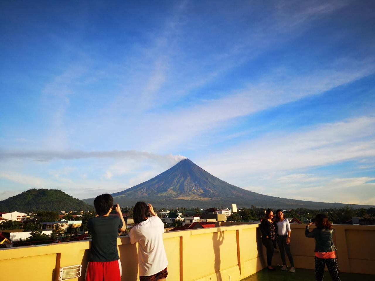 Jdl Residences Hostel Legazpi Buitenkant foto