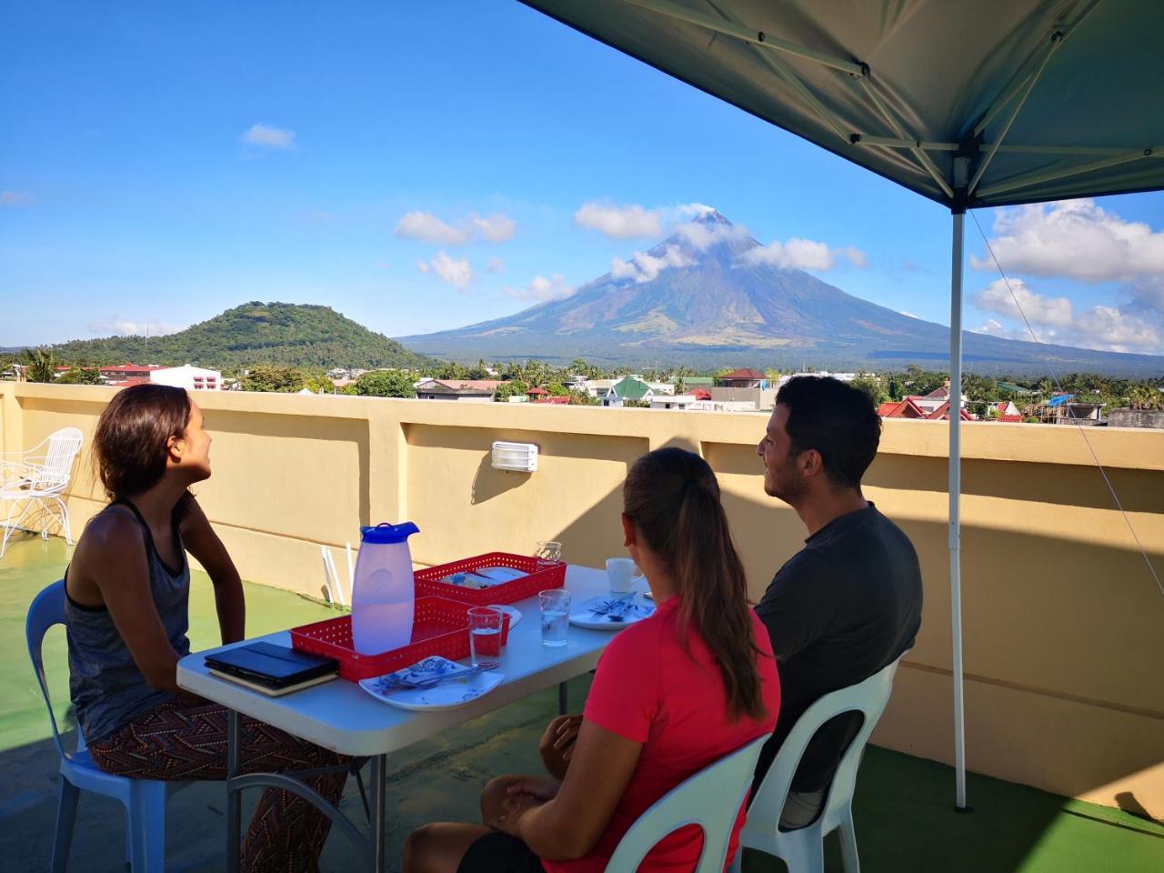Jdl Residences Hostel Legazpi Buitenkant foto
